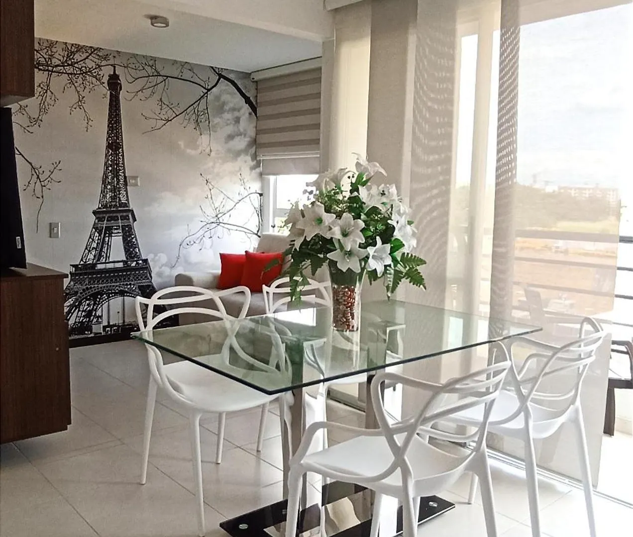 San Rafael Red Apartment Cali